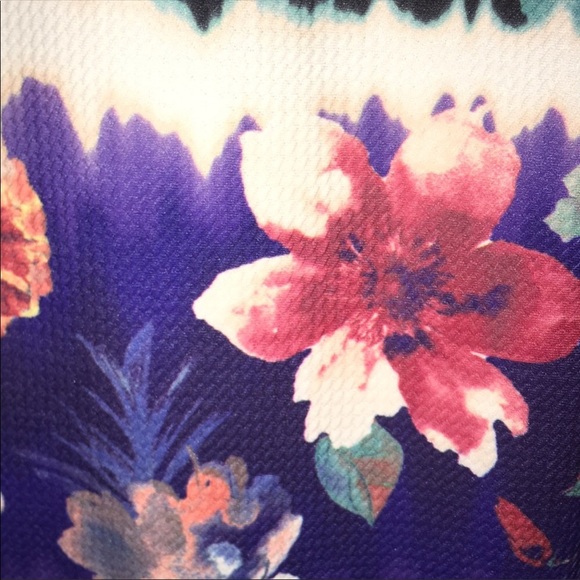 Floral sheath dress. New with tags - Picture 3 of 3